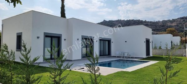 Yalıkavak Merkez Tek Katlı Yıllık Kiralık Özel Havuzlu Villa