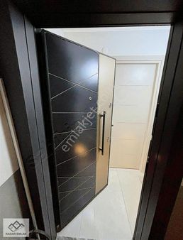 Güzelyalı Ana Cadde Yakını 2+1 Arakat Lüks Tadilatlı Satılık