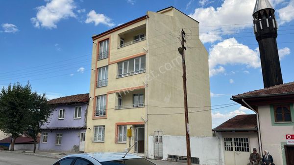 Konut Emlaktan Ulus Caddesinde Eşyalı Satılık 1+1 Daire