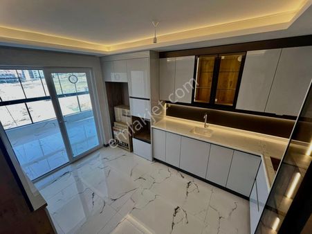 Ty'den Fevzi Çakmak Mh. 3+1 Arakatta E.banyolu Ultra Lux Daire!!!!!!!!