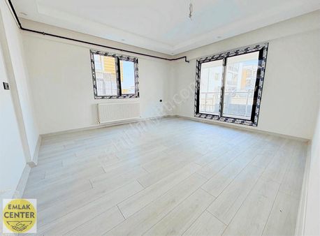Emlak Center'dan Muradiye Mah Satılık 2+1 Sıfır Daire