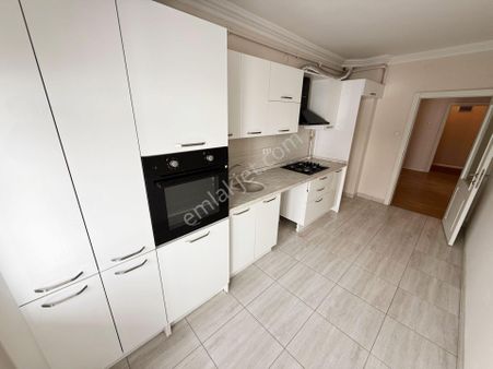 Adnan Menderes'te Ferah Bağımsız 3+1 Full Yapılı Satılık Daire!