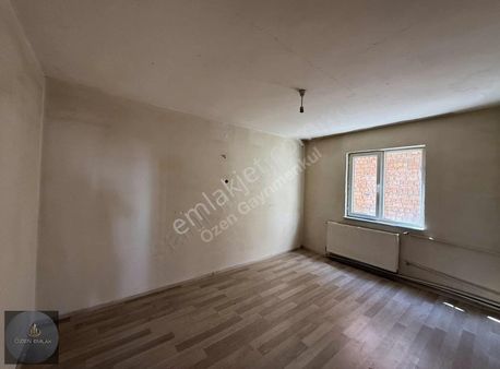Özen Emlaktan Satılık 2+1 Daire