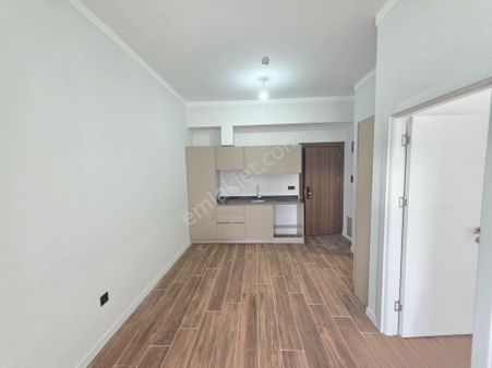 Altın Emlak'tan Boğazova Cad. Bahçe Kullanımlı Resıdence 1+1