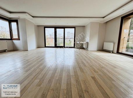 Suadiye'de K.otoparklı 4+1 Net 150m2 ~ Kiralık Daire