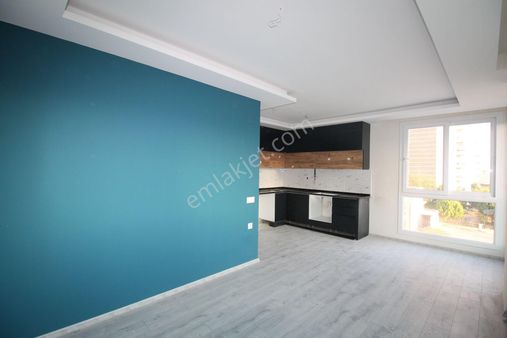 Retro’dan Tıp Fakültesi Civarı Kaliteli İşçiliğiyle Şık 2+1