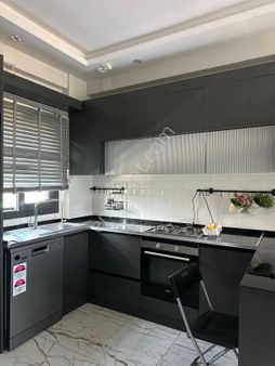 Ergünden 75.yılda Site İçerisinde Geniş Oturumlu Ferah 1+1 Daire