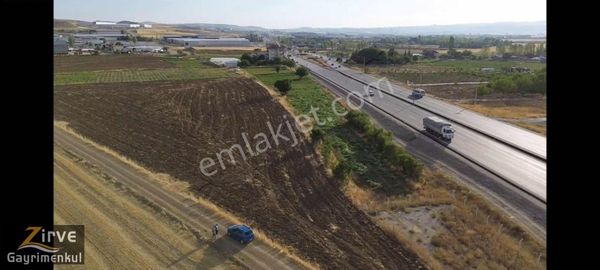 Zirve'den Çankırı Bulvarına 1parsel 720metre İmara Sınır Arsa!