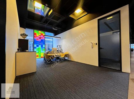 Vadistanbul Maslak'da Kullanıma Hazır Teraslı Kiralık Ofis