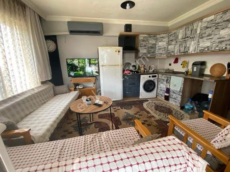 İsabeylide Site İçi Eşyalı 1+1