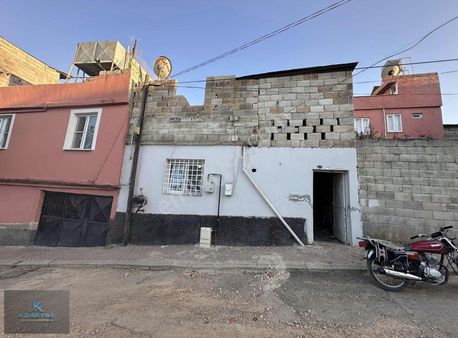 Karataş Helvacıoğlu Mahallesinde Satılık Müstakil Ev