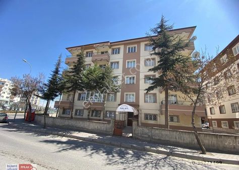 Cevherdudayev Mah. 'de İçinde Kiracısı Hazır Acil Satılık 3+1