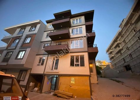 350 Evler Mah. 'de Kapalı Otoparklı Bağımsız Mutfaklı Satılık 1+1