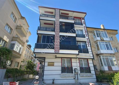 Emek Mah. De Her Yere Yürüme Mesafesinde Olan Kiralık 2+0