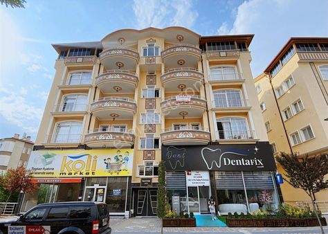 Güzelyurt Mah. 'de 230 M2 Full Yapılı Kiralık 4+1