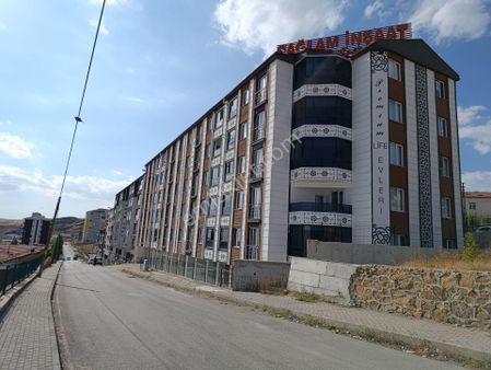 Yakamoz Emlaktan Köseoğlu Mah. 2+0 Mutfak Ayrı Kiralık Daire