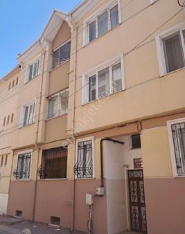 Ömerağa Mahallesinde Kiralık Bakımlı 2+1 Daire