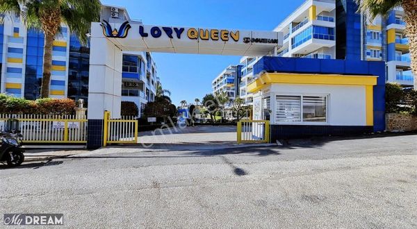 Kestelin En Prestijli Sitedinde Fiyat Perfonması En Uygun Daire