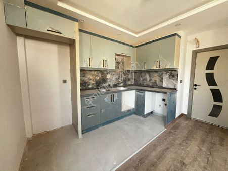 Hastane, Tramvay Ve Zincir Market Yakınında Cadde Üstünde 2+1 Daire