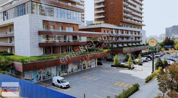 Altınbaş Üniv.karşısı 320m2 Kapalı-65m2 Açık Alan Kiralık Dükkan