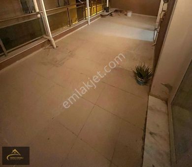 Yeni Bina Teraslı 2 Cepheli Kot Yüksekliği 2 Kat 2+1