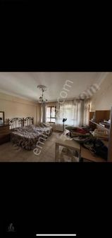 Bahçeli Evlerde Satılık Lüks 5+1 Villa