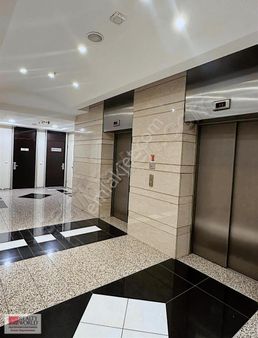 Tekstilkent Koza Plazada Full Yapılı Cephesi Açık Kiralık Ofis