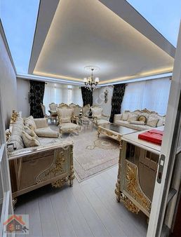 Yalova Bağlarbaşında Deniz Manzaralı 6+2 Lüks Villa Satılıktır