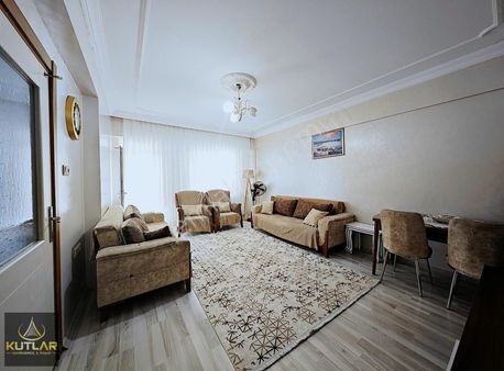 " Kutlardan Abdülhamithanda Ara Kat 2+1 Fırsat Daire "...