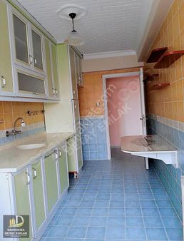 Detay Emlak'tan 17 Eylül Mahallesi'nde Satılık 3+1 Daire