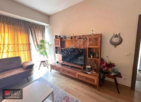 *realty World* Sembol İstanbul'da Satılık Eşyalı Fırsat Daire