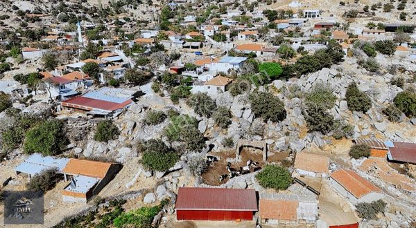 Ezine Kayacık Köyünde Acil Satılık Fırsat Arsa