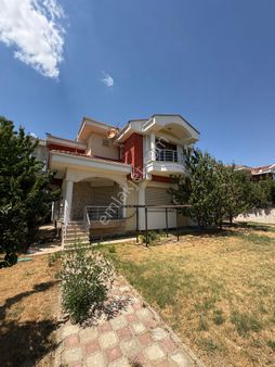 Marmara'dan Edirne Merkez 100. Yıl Site İçinde Müstakil Bahçeli Kiralık Villa
