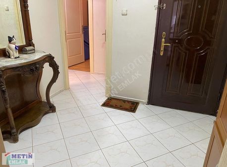 Hatay Pazaryeri Metro Hastane Cadde Yakını