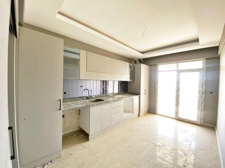 Beykent'te Yerden Isıtma Geniş Oturumlu Doğa İle İç İçe 2+1 Daire