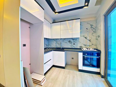 🌀gültaş Emlaktan Akçayın En Nezih Bölgesinde Satılık Asansörlü Yep Yeni 1+1 Daire Fırsatı!