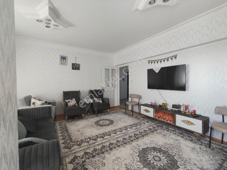 Mesken Emlakdan Karataş Uzay Çatı Pazar Civ Ara Kat İskanlı 2+1