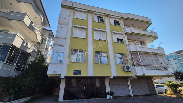 Aydınevler Mahallesi'nde 3+1 1. Kat