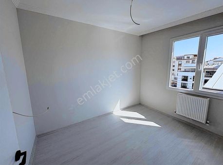 Dostlardan Reşatbey'de Kiralık Dubleks Daire