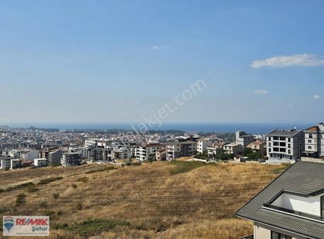 Yalova Remax Şehir 2 'den Bayraktepe 'de Satılık Dubleks Daire