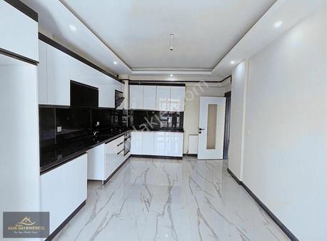 Segmenler Mahallesi Geniş 3+1 Kış Bahçeli Daire