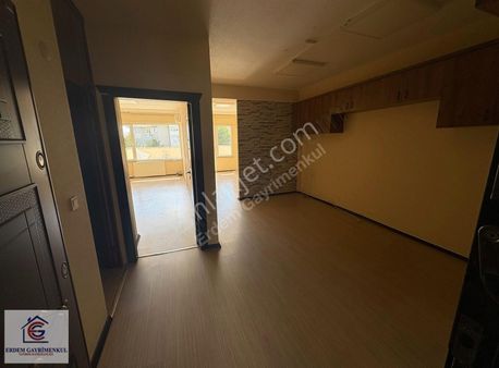 Çorlu Kılıçoğlu Danış Towers'ta Ana Yola Cephe Kiralık Dükkan