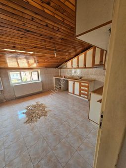 Akkonak Mahallesı Kıralık Catı Katı