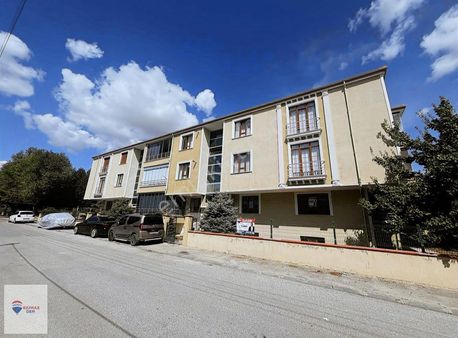 Remax Dem'den Cumhuriyet Mah. Muhtarlık Arkası Satılık 3+1 Daire