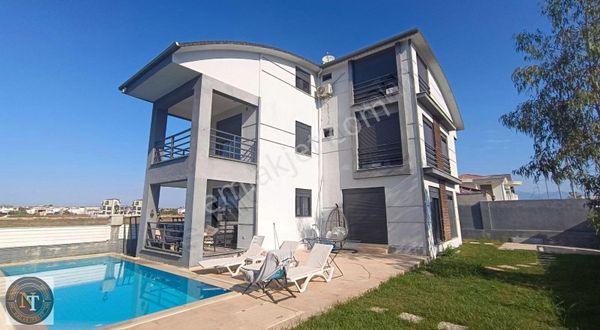 Kadriyede Tam Müstakil 4+1 Tripleks Villa