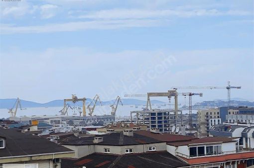 Pendik Güzelyalıda Satılık Yol Üstü Kredili 5+2 220m2 2 Daire Gibi Manzaralı Dubles