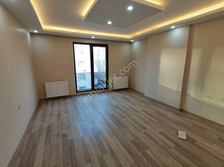 Tuzla Postane"de Satılık 2+1 Asansör Otoparklı Panjurlu Lüks Daire