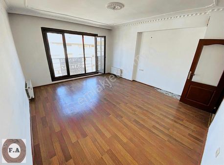 Ataparkta 3+1 Yeni Bina Orta Kat 120m2 Emsallerinin Baya Altında
