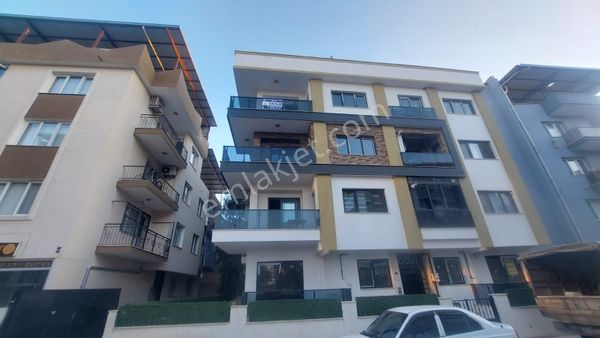 Kemal Atatürk Mahallesinde Ferah 3+1 Satılık Daire