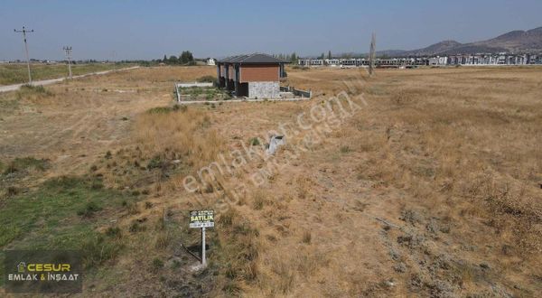 İzmir Dikili Salihleraltı'nda 300m2 Müstakil Arsa